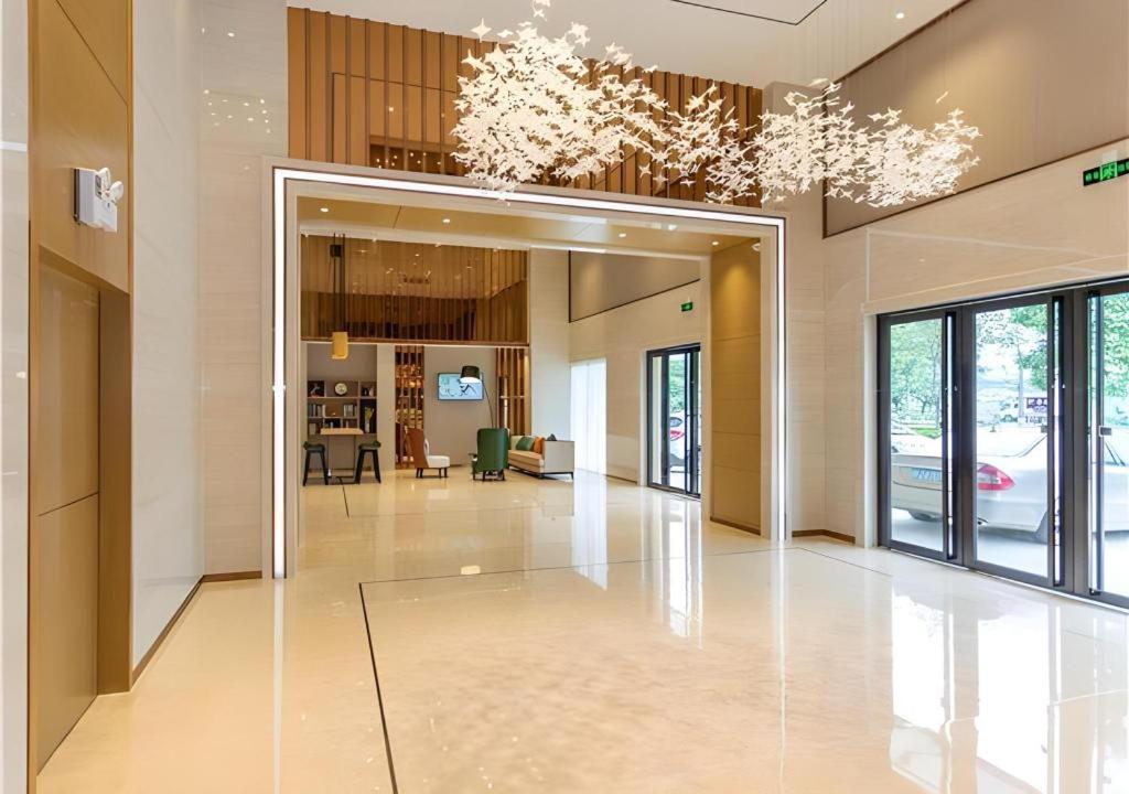 City Comfort Inn Maoming Xinyi Yudu Park Экстерьер фото